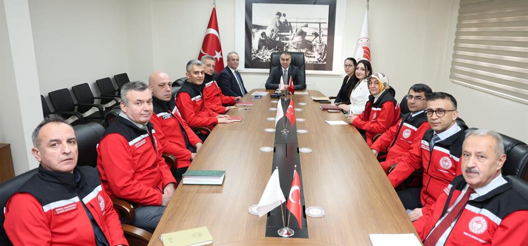 Valimiz Sayın Oktay Çağatay, İl Tarım ve Orman Müdürlüğümüzü Ziyaret Etti.