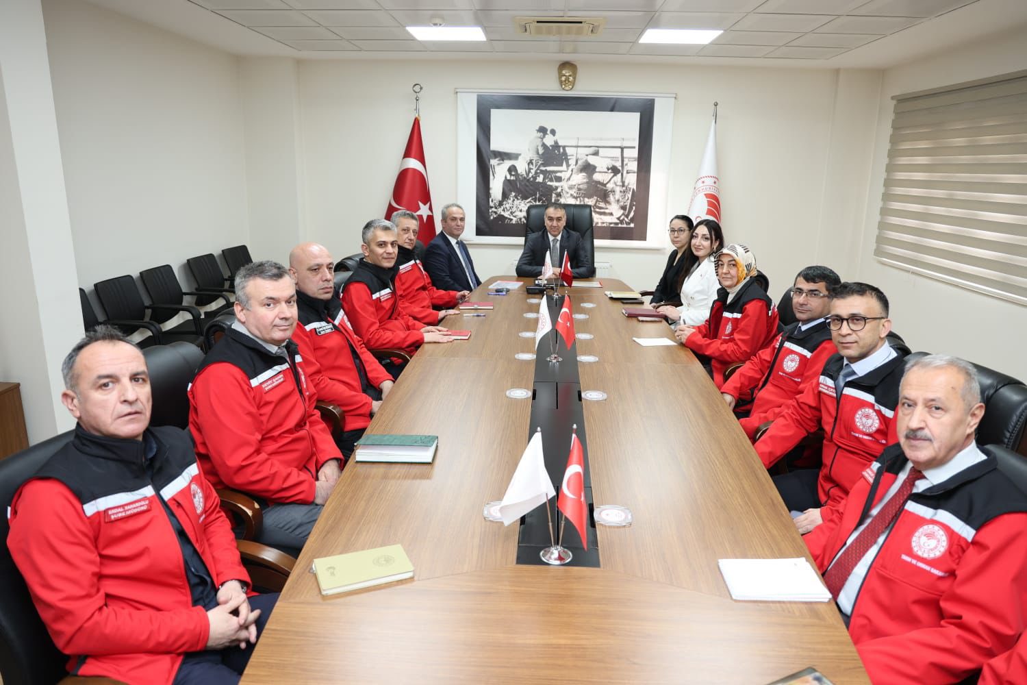 Valimiz Sayın Oktay Çağatay, İl Tarım ve Orman Müdürlüğümüzü Ziyaret Etti.